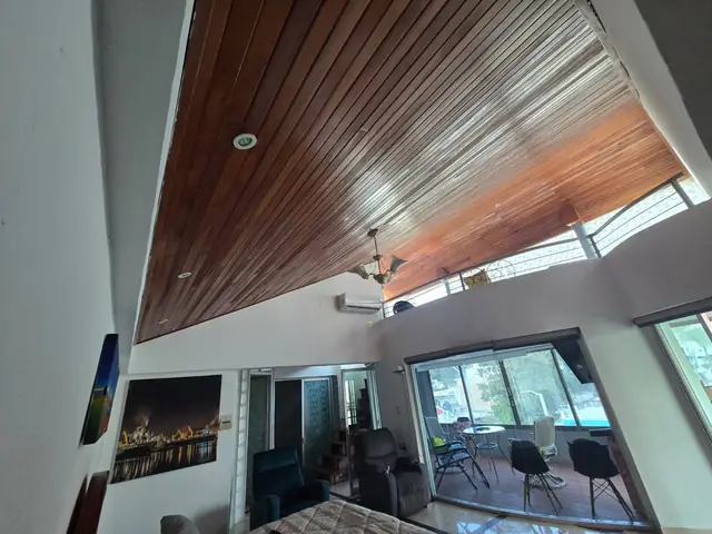 Casa en Boca del Río: cocina, clósets y plafón de madera — foto 11