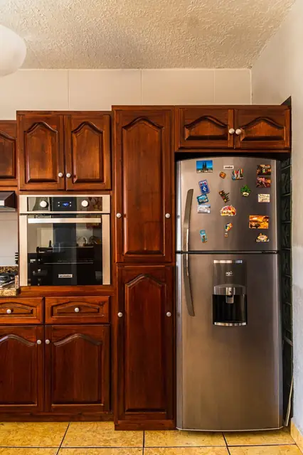 Cocina tradicional caoba con granito — foto 4