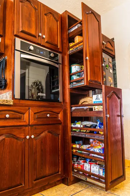 Cocina tradicional caoba con granito — foto 6