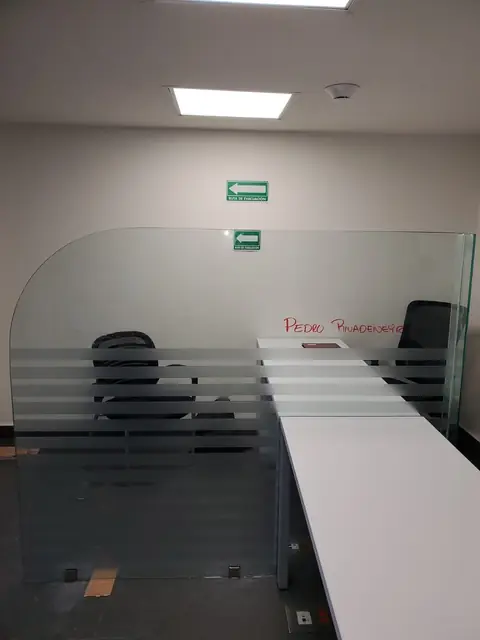 Mamparas y fachadas de cristal — foto 3