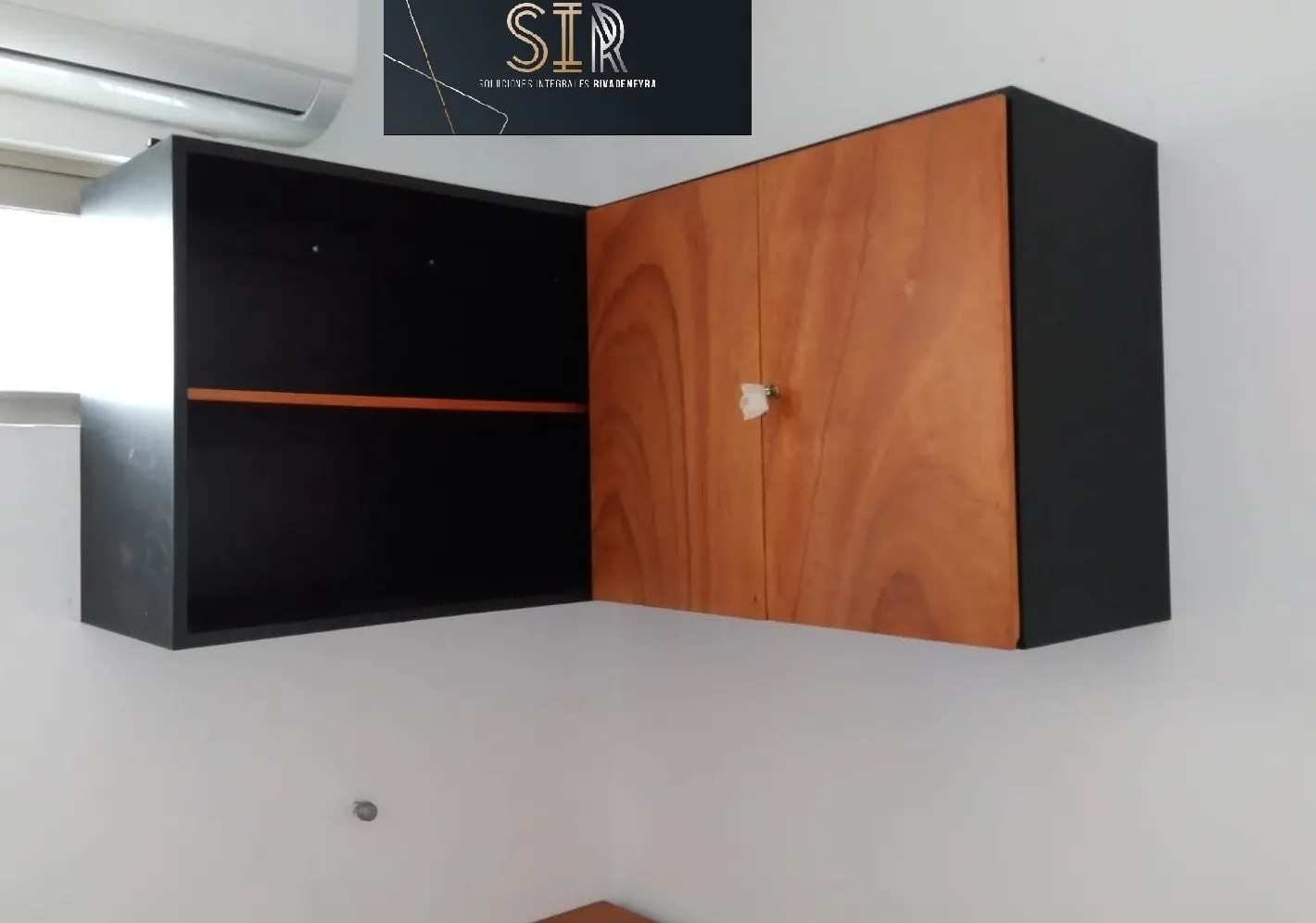Oficinas y consultorios: cerrado