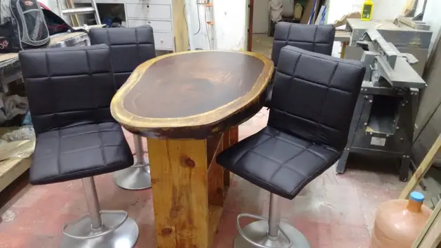 Mesas y piezas de parota — foto 3