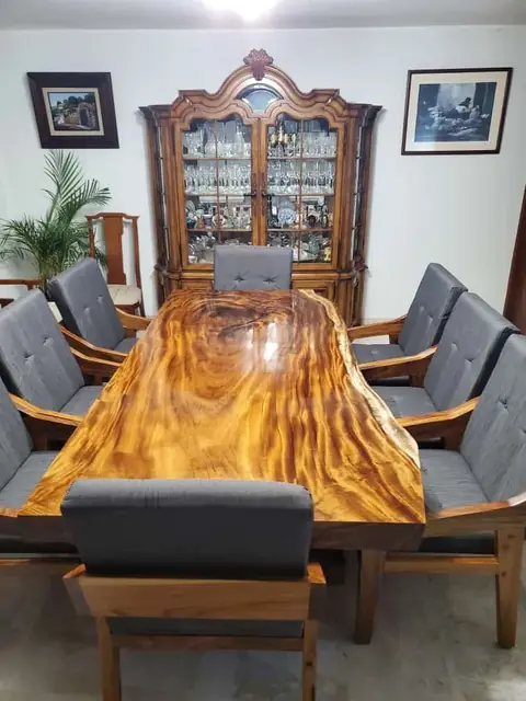 Mesas y piezas de parota — foto 5