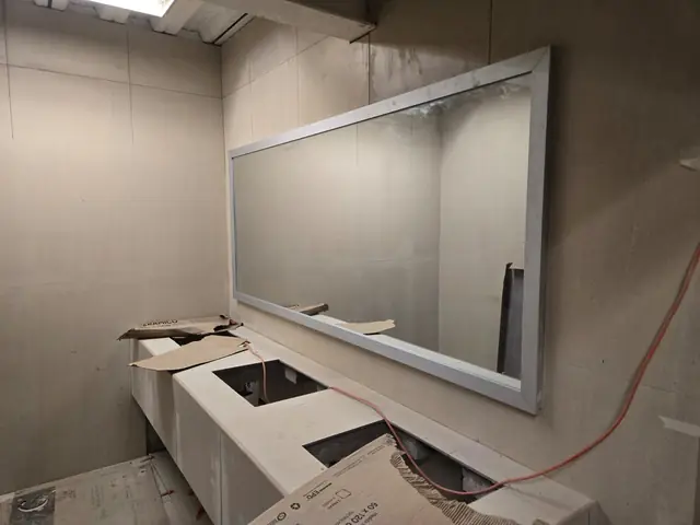 Tiendas de autoservicio: fachadas, aluminio y cristal — foto 11